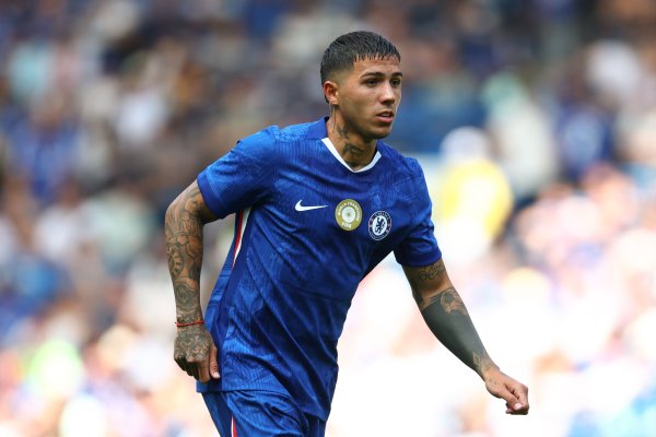 TA：切尔西已与FPT公司达成新的运动活动    服  衣袖赞助协议，合同至赛季末