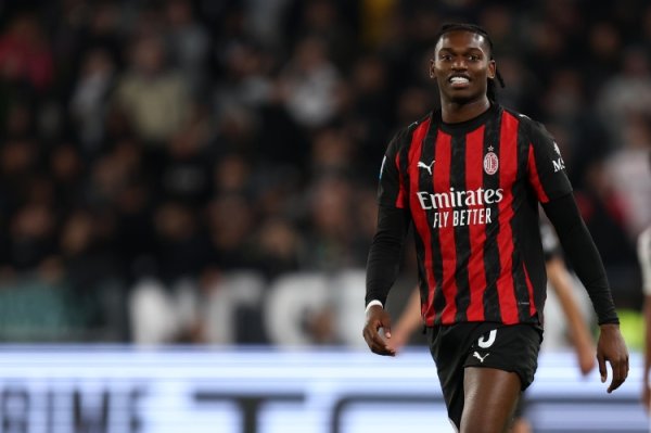 意天空预测米兰vs比萨：莱奥搭档希门尼斯，应战  40岁阿尔比奥尔