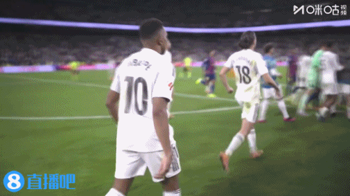 皇萨赛后裁判    报告：卢宁驱逐  ，维尼修斯、费尔明等六人警告